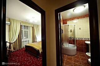 Гостиница Центральная Брянск Люкс (DBL)-7