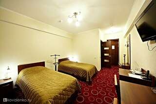 Гостиница Центральная Брянск Стандарт двухместный с двумя кроватями (TWIN)-3