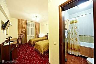 Гостиница Центральная Брянск Стандарт двухместный с двумя кроватями (TWIN)-4