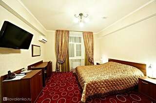 Гостиница Центральная Брянск Стандарт двухместный с одной кроватью (DBL)-1